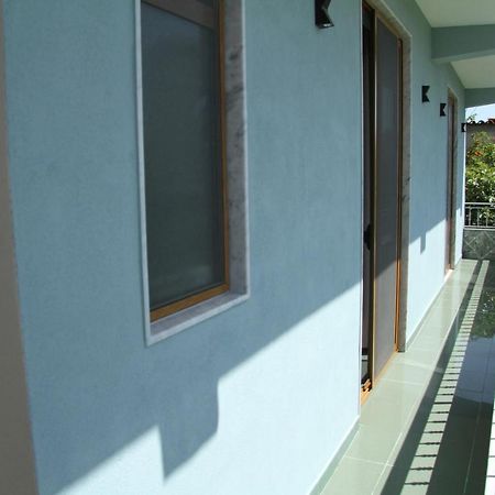 Shtepi Pushimi Lägenhet Durrës Exteriör bild